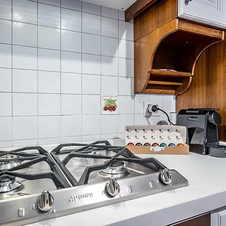 Yid Elegant With Garage